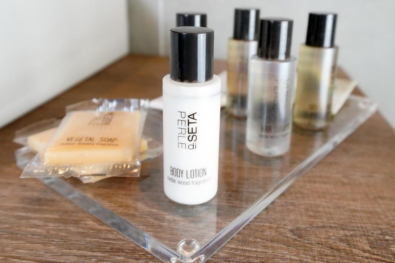 แบร์กาโม อินน์ 15 ภายนอก รูปภาพ Body lotion