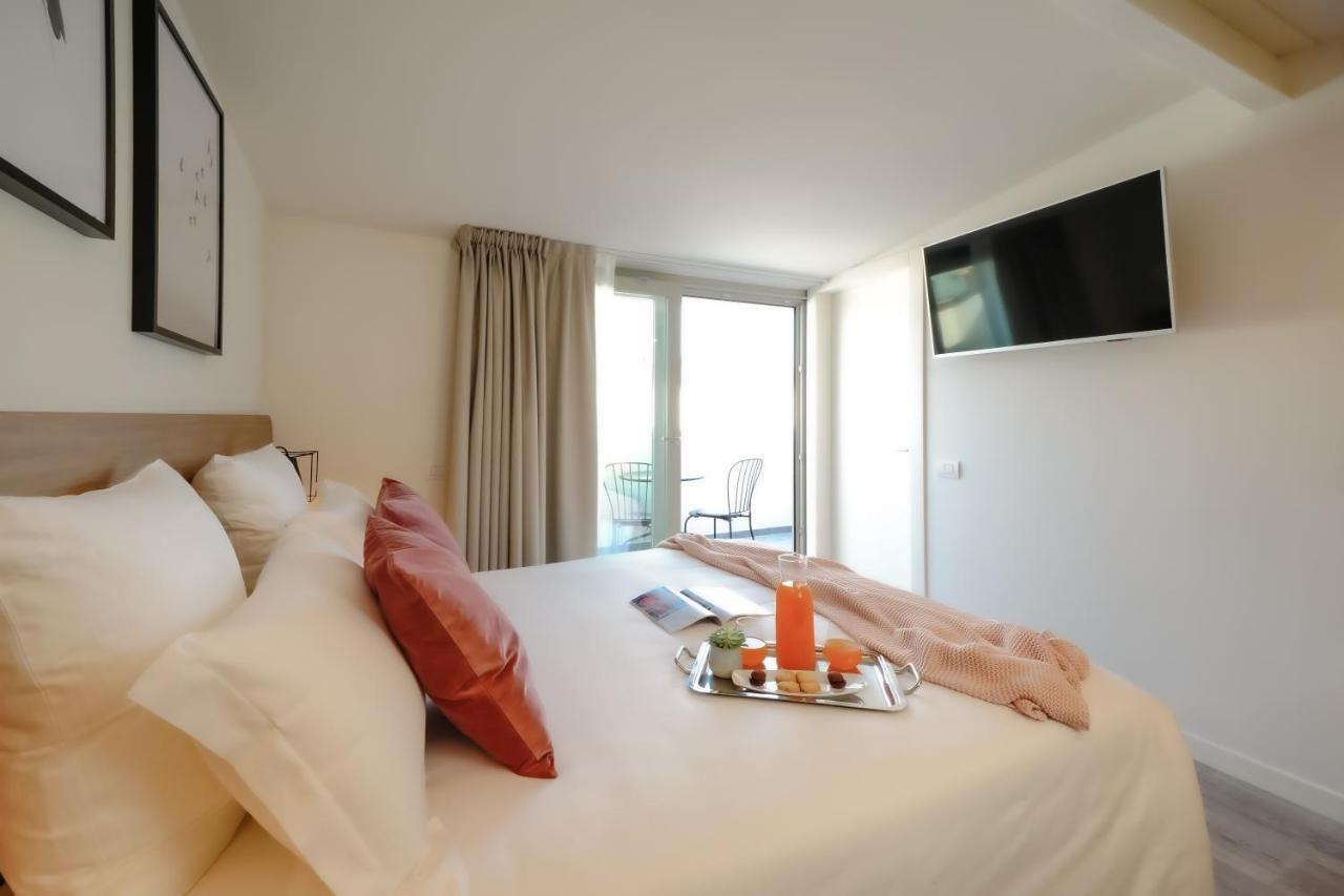 แบร์กาโม อินน์ 15 ภายนอก รูปภาพ A room at the hotel