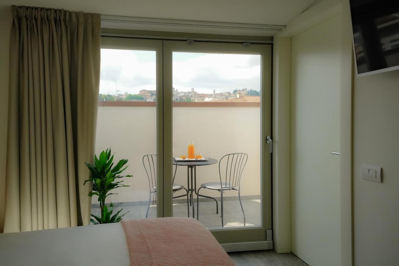 แบร์กาโม อินน์ 15 ภายนอก รูปภาพ A sliding door
