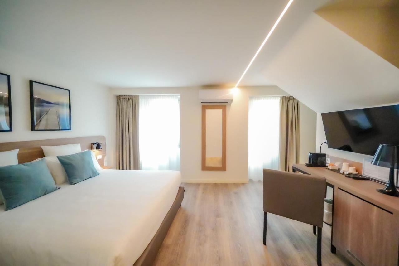 แบร์กาโม อินน์ 15 ภายนอก รูปภาพ A room at the hotel